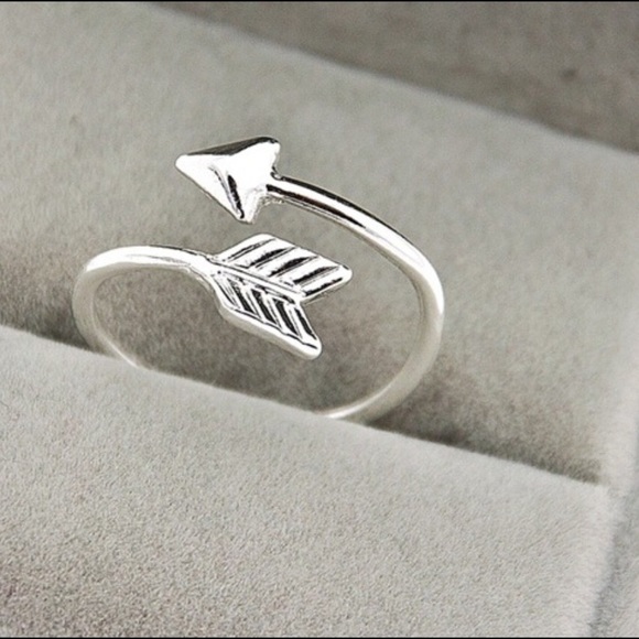 Cupid Lovers Silver Ring - Picture 3 of 4